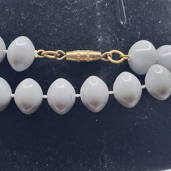 Vintage 60s Minimalist Bohemian Grey Wooden Beaded Necklace 30in - Picture 2 of 4